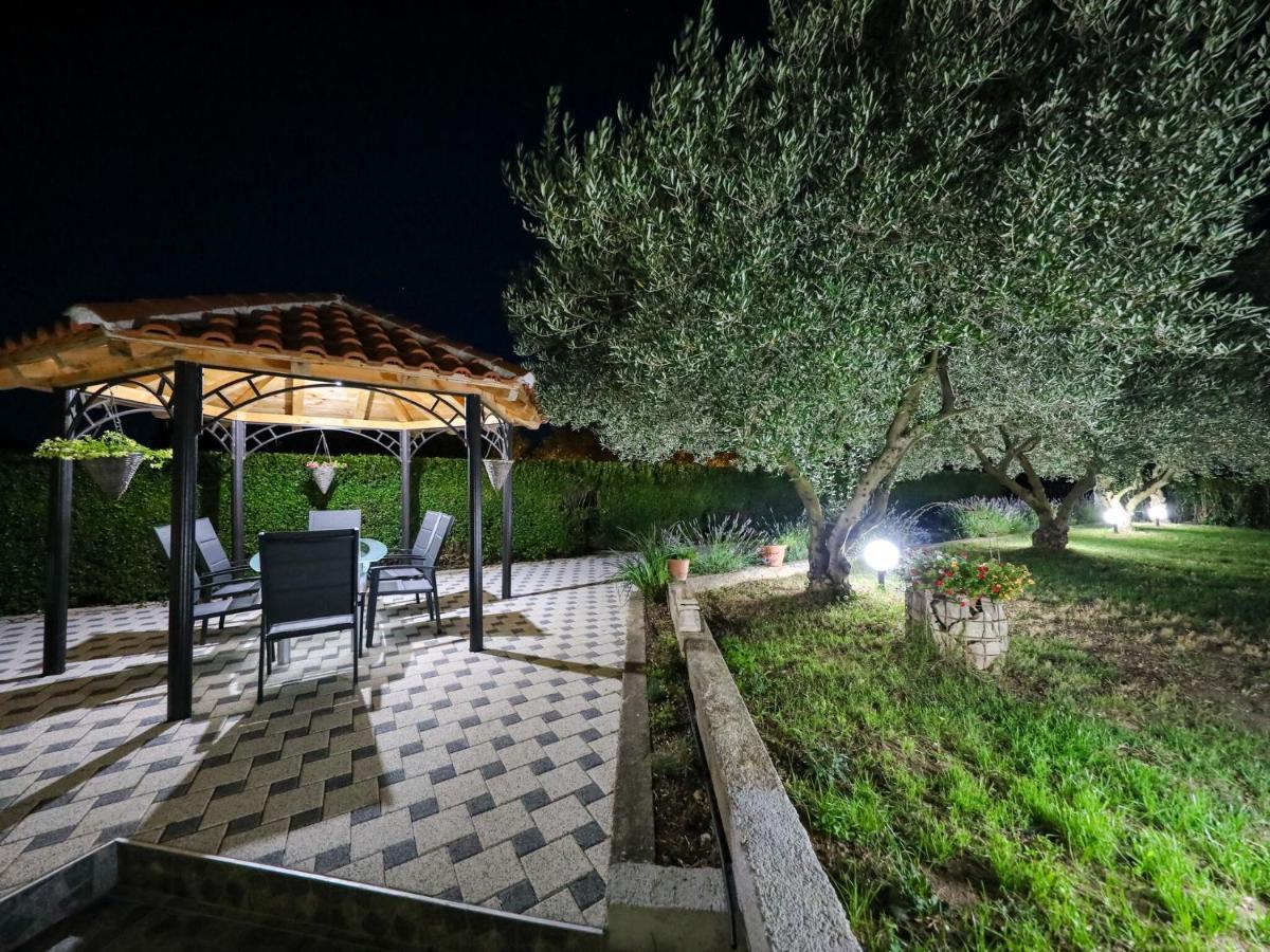 Lovely Holiday Home In Policnik With Private Pool 외부 사진