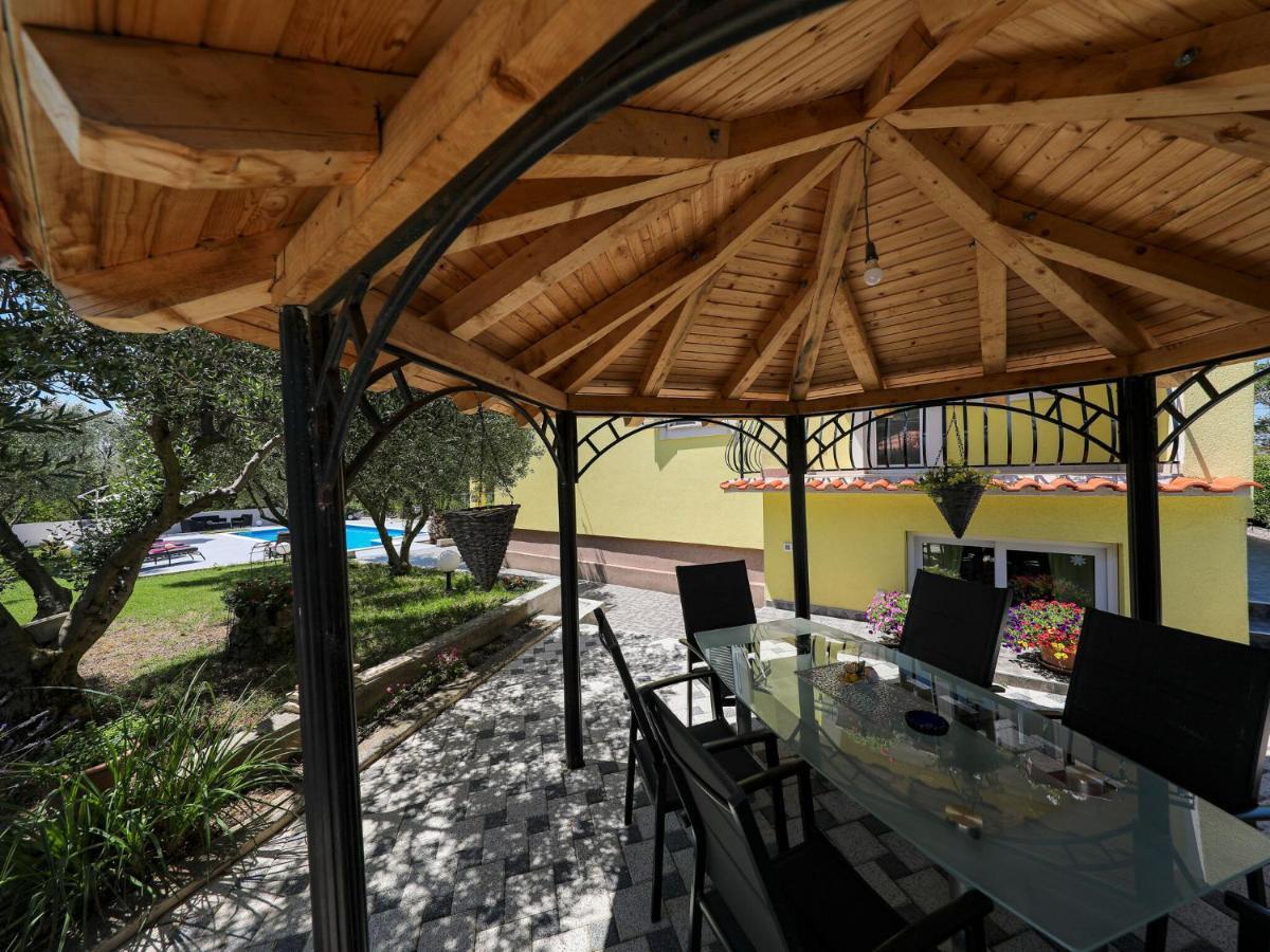 Lovely Holiday Home In Policnik With Private Pool 외부 사진