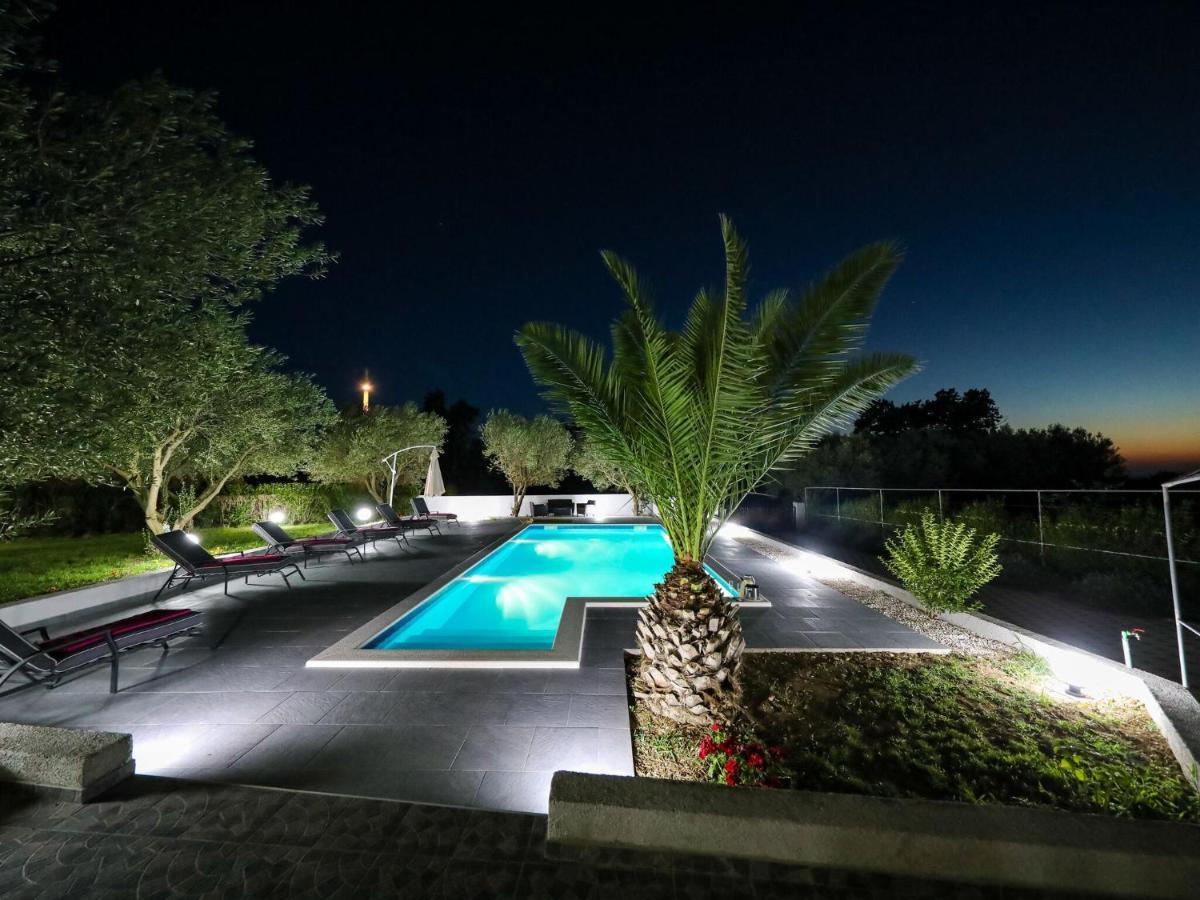 Lovely Holiday Home In Policnik With Private Pool 외부 사진
