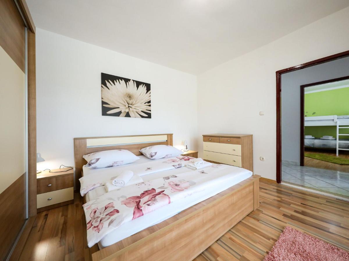 Lovely Holiday Home In Policnik With Private Pool 외부 사진