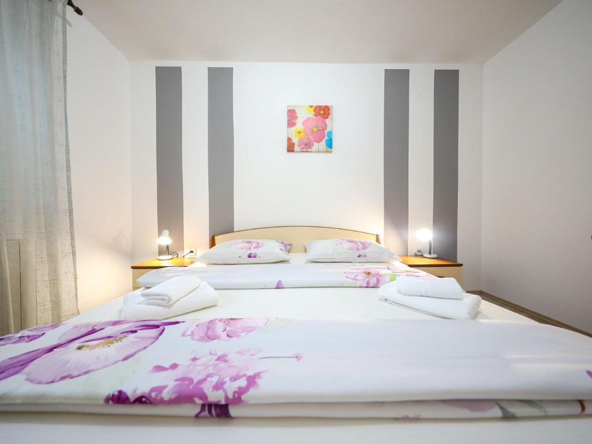 Lovely Holiday Home In Policnik With Private Pool 외부 사진