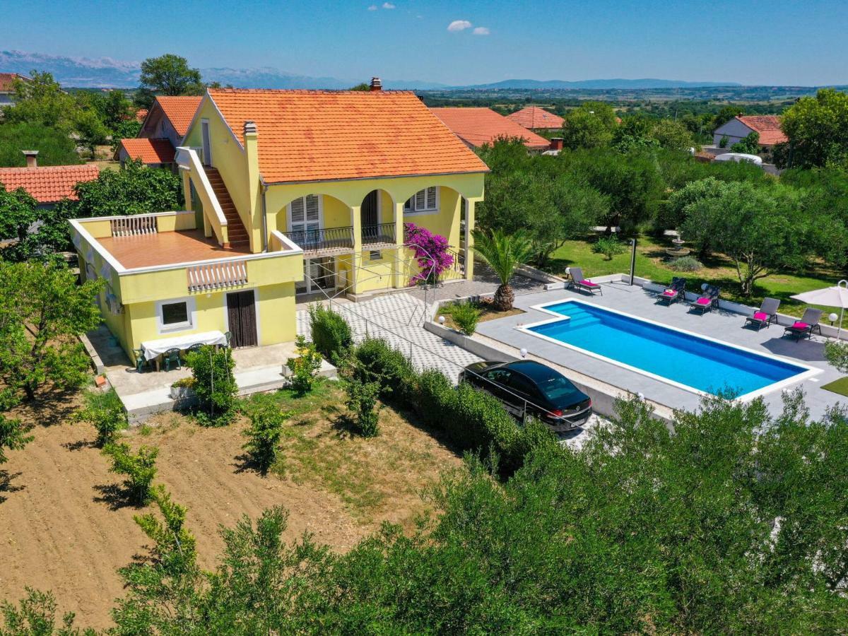 Lovely Holiday Home In Policnik With Private Pool 외부 사진